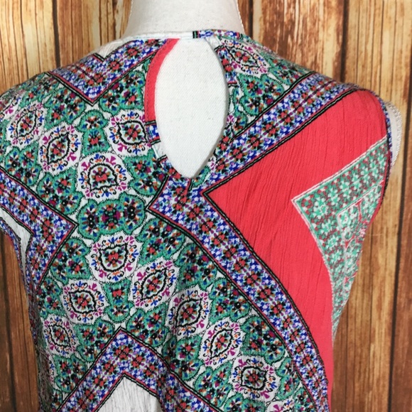 Renee C. LG Boho Keyhole Aztec Sleeveless Blouse - Picture 4 of 7